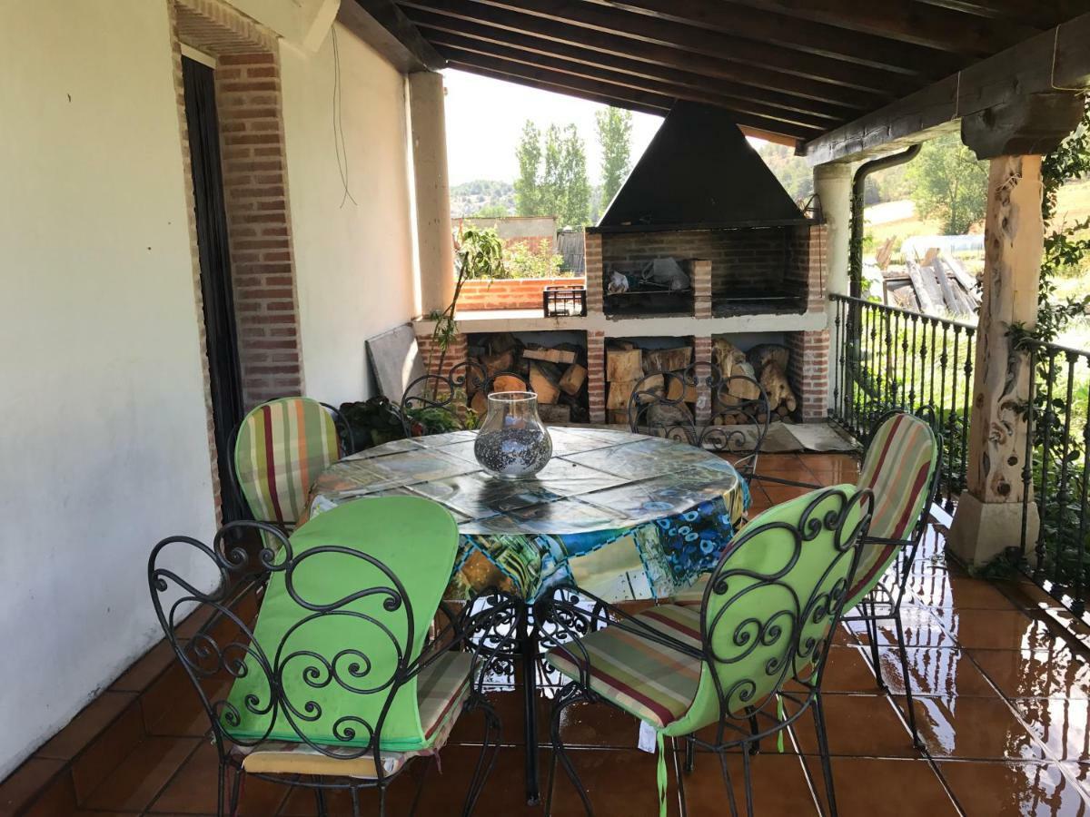Casarejos Casa De Pueblo Con Merendero Alquilable Opcionalmente מראה חיצוני תמונה
